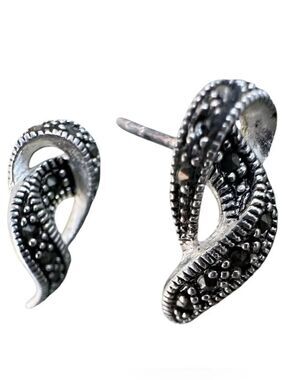 Elegant Sterling Silver Marcasite Earrings Curved Wing Earrings with Gemstone